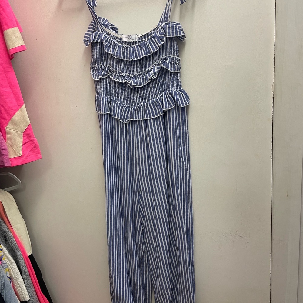 Blue and white seersucker cropped wide leg jumpsuit size 6